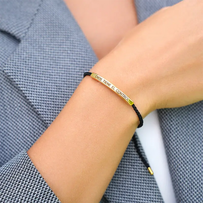 Pulsera “Dios tiene el control” | Oferta especial: Paga 1 lleva 2  unidades